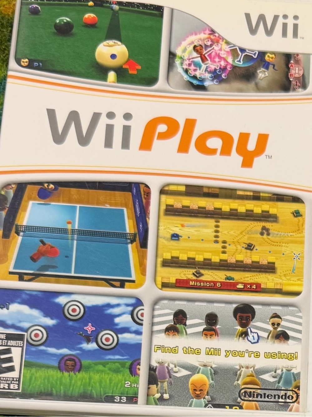 Nintendo WiiPlay Video Game - White and Orange Cover